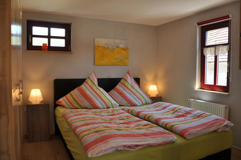 Cafe Landart Im Thueringer Finistere Apartment Plaue  Ruang foto