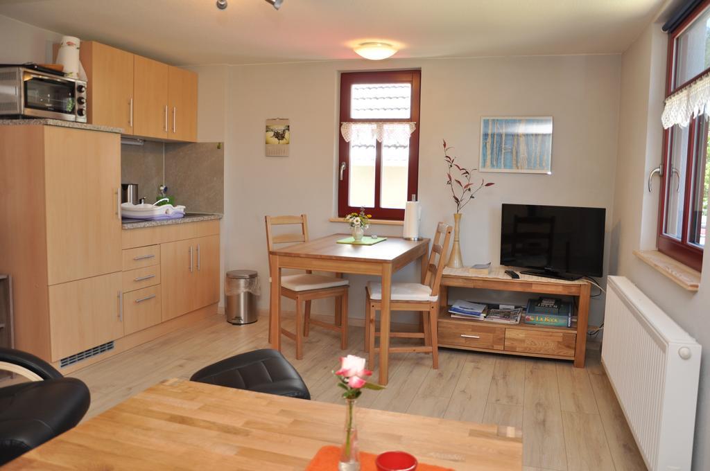 Cafe Landart Im Thueringer Finistere Apartment Plaue  Ruang foto