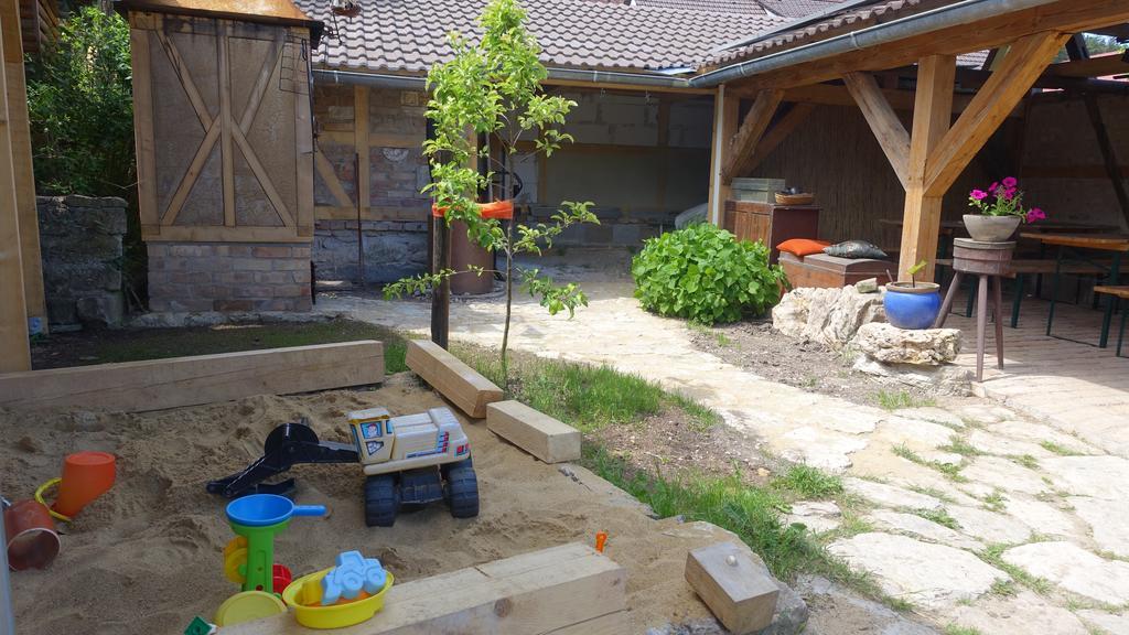Cafe Landart Im Thueringer Finistere Apartment Plaue  Bagian luar foto